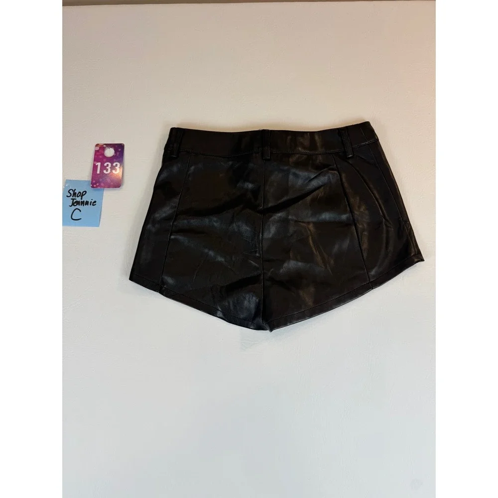 Forever 21 Womens Pleather Shorts Small Black Y2K Edgy Going Out